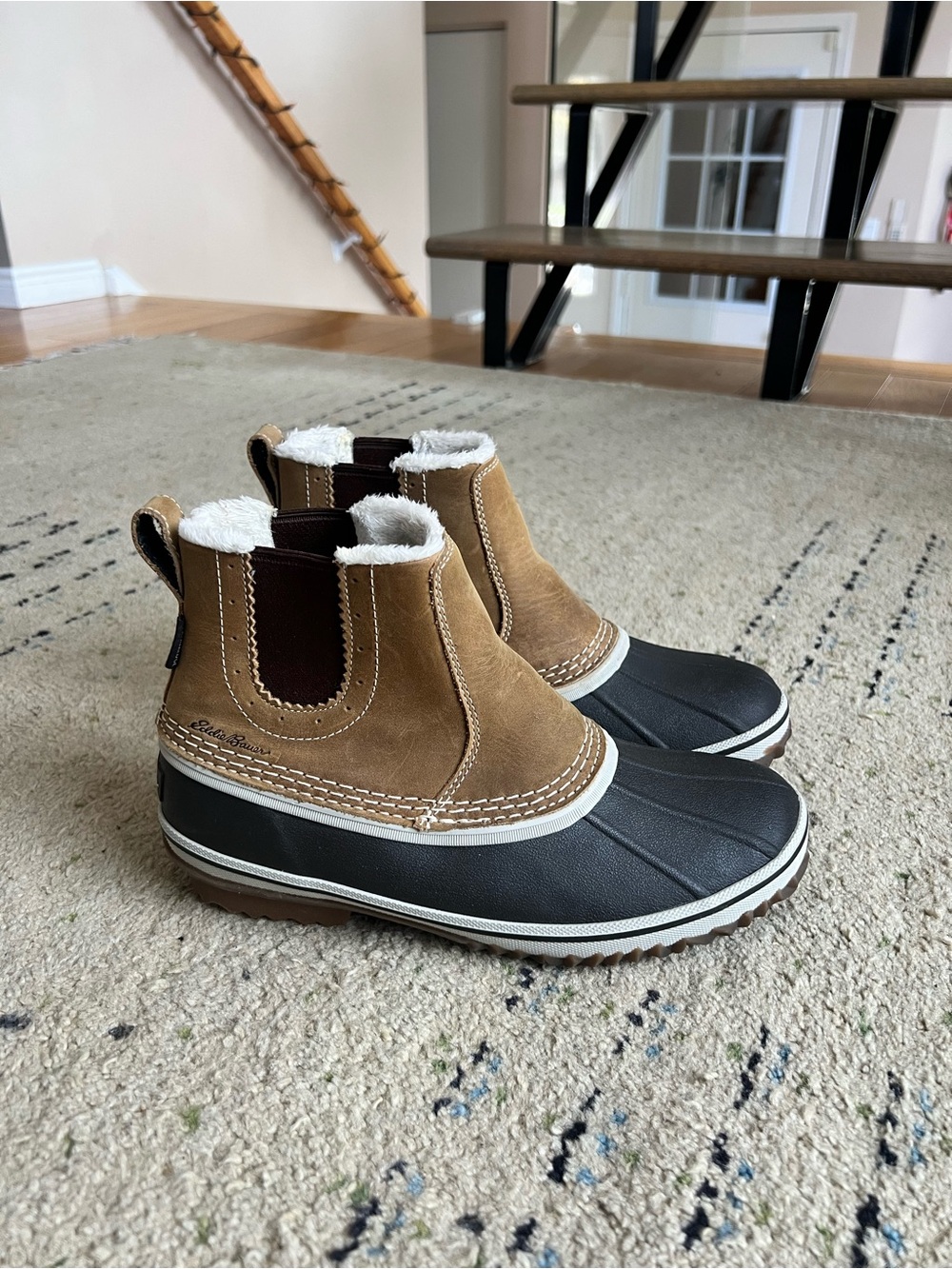 Eddie Bauer Waterproof Chelsea Duck Boots - Women’s 8 🦆 🥾